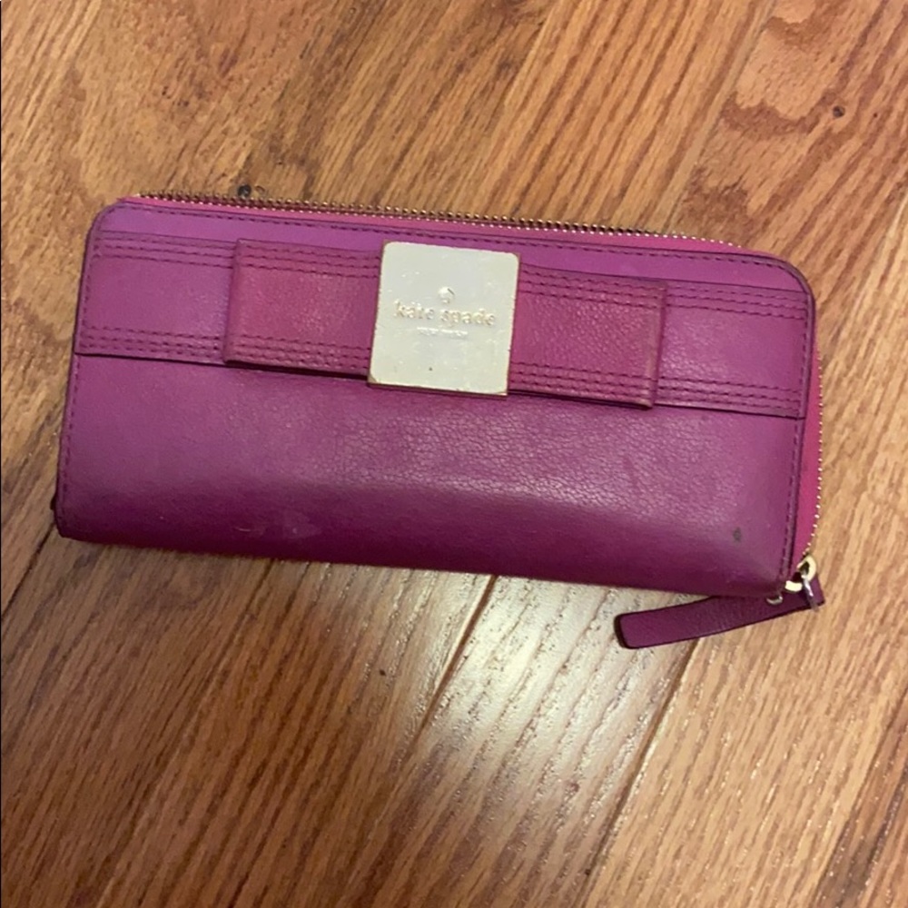Kate Spade Wallet in Good Condition